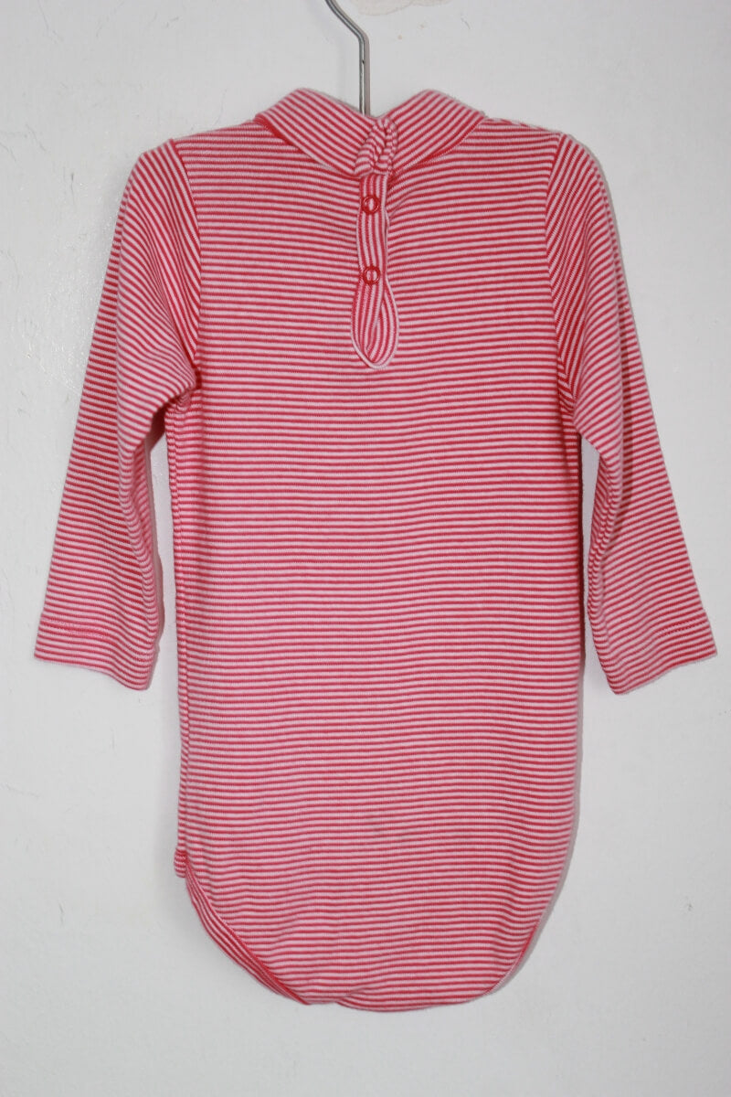 preloved katoenen koraalroze-wit gestreepte romper met lange mouwen en rolkraag van petit bateau in maat 80 voor een baby meisje