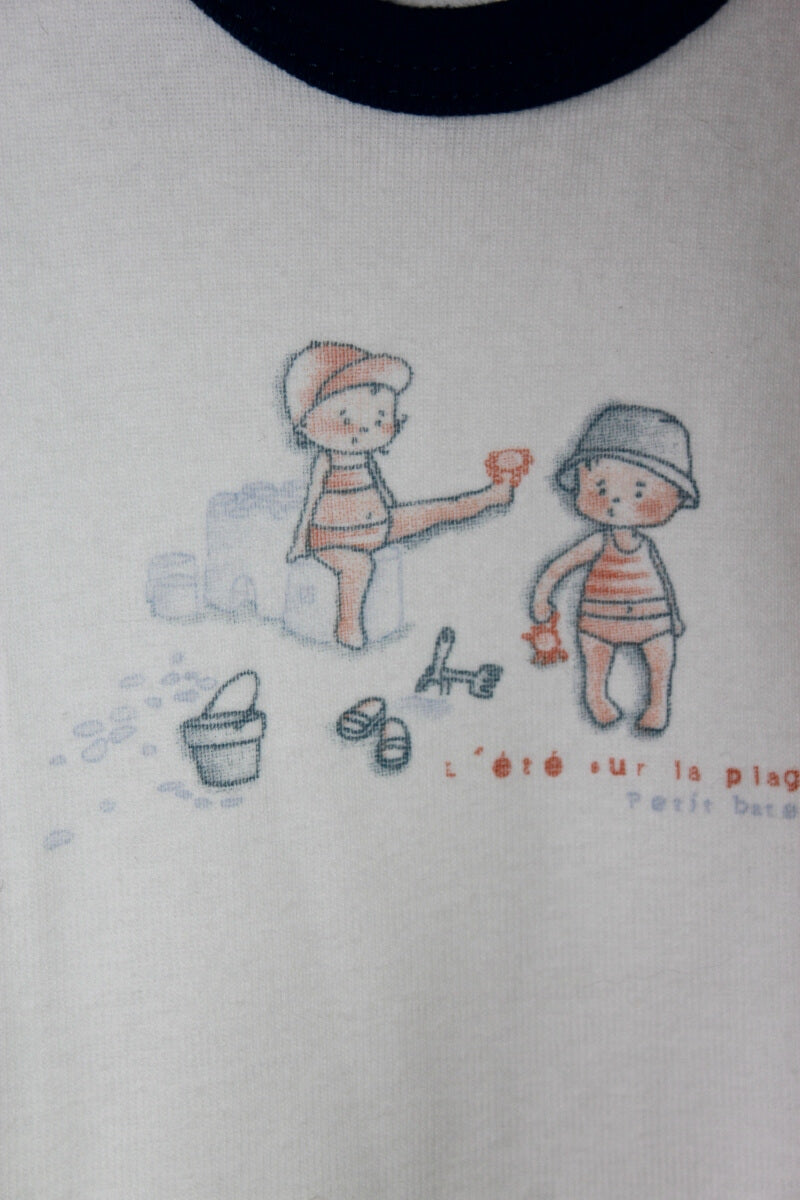 tweedehands unisex katoenen wit met donkerblauwe mouwloze romper van petit bateau in maat 68