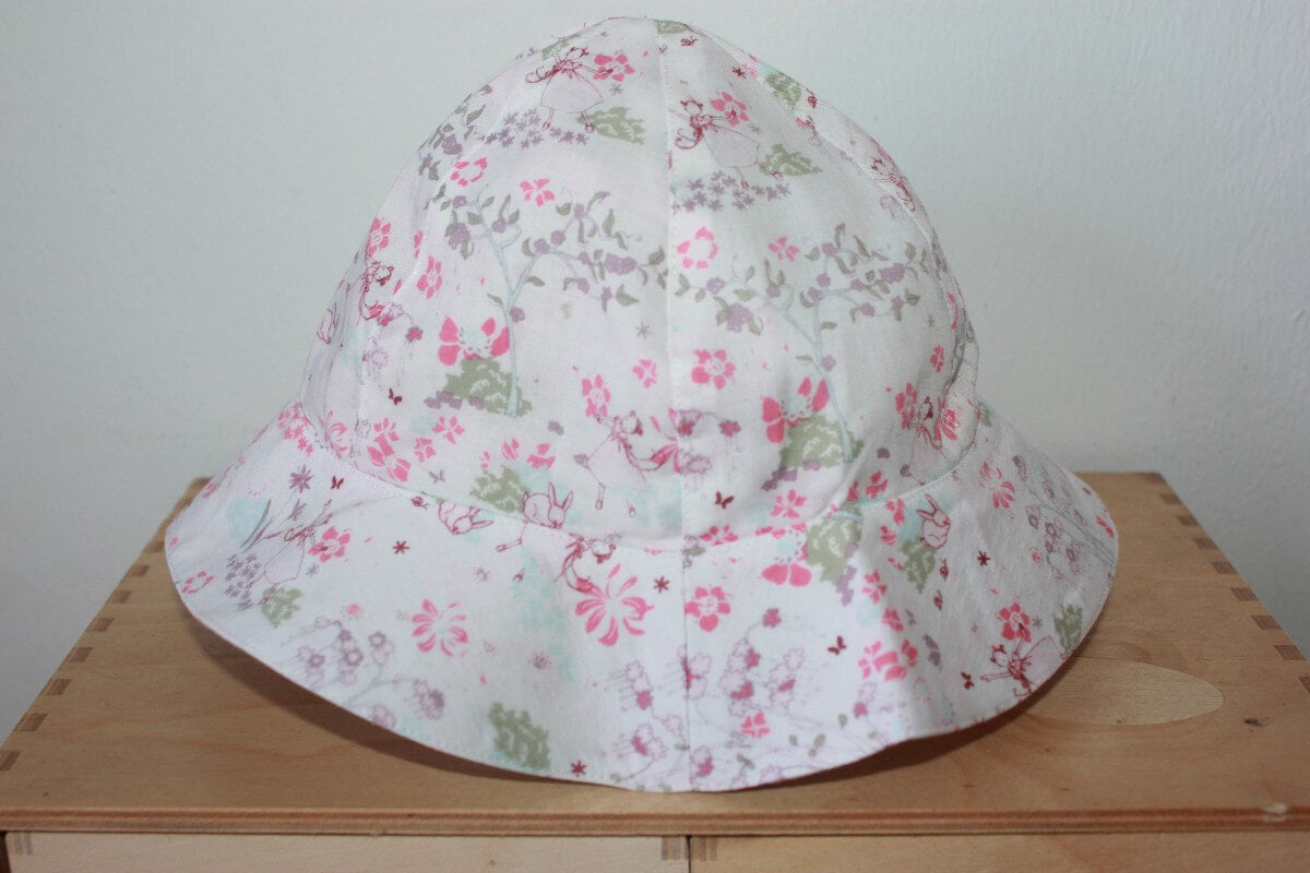 preloved gebloemde zonnehoed in multicolour van petit bateau in maat 80 voor een baby meisje