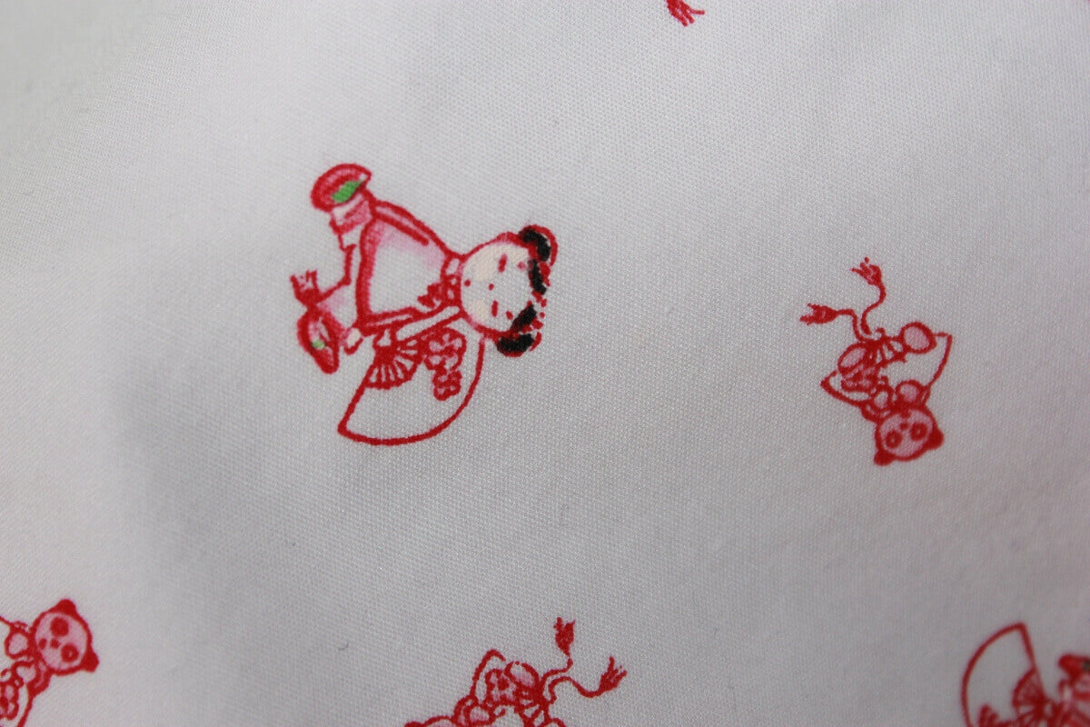 tweedehands roze katoenen mutsje met japanse poppetjes van petit bateau in maat 62 voor een baby meisje