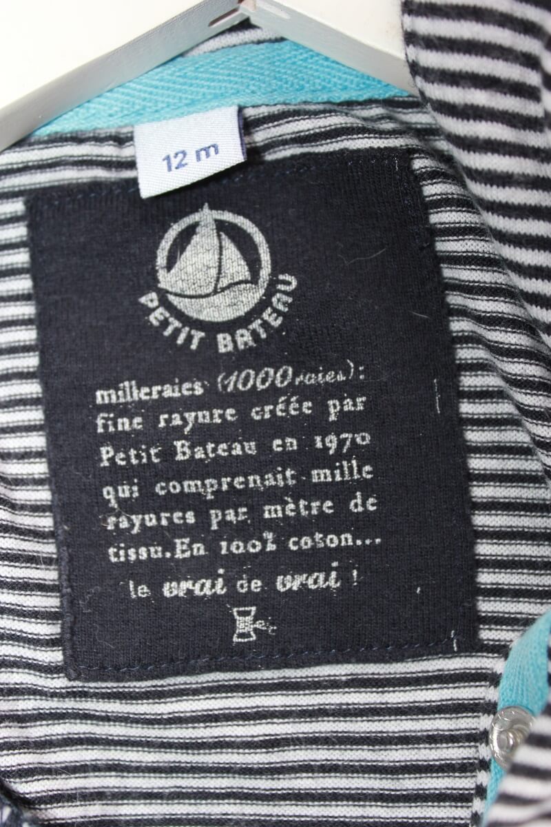 tweedehands katoenen zomerse donkerblauw-wit gestreepte jurk met korte mouwen van petit bateau in maat 74