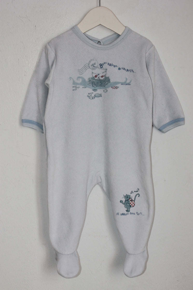 tweedehands unisex lichtblauw velours playsuit in maat 68 van petit bateau