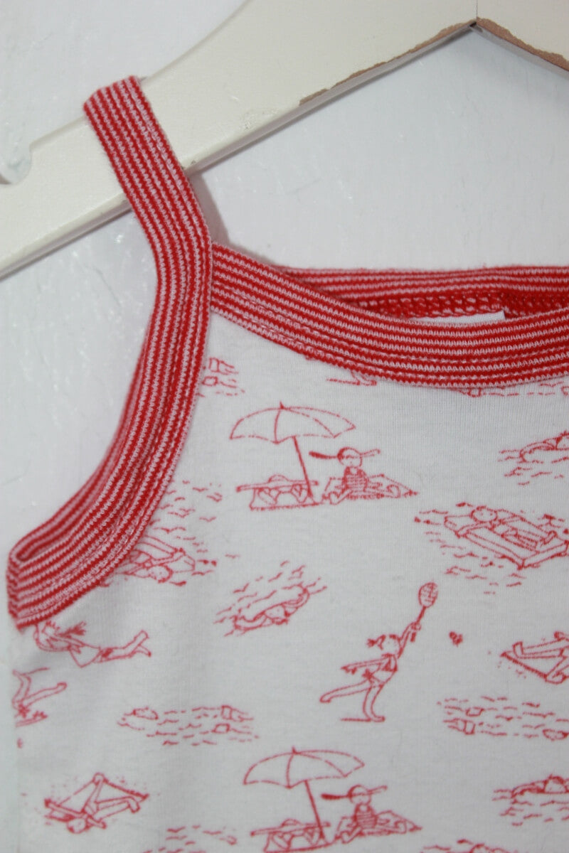 tweedehands katoenen wit met rode mouwloze playsuit in maat 68 voor een baby meisje van petit bateau