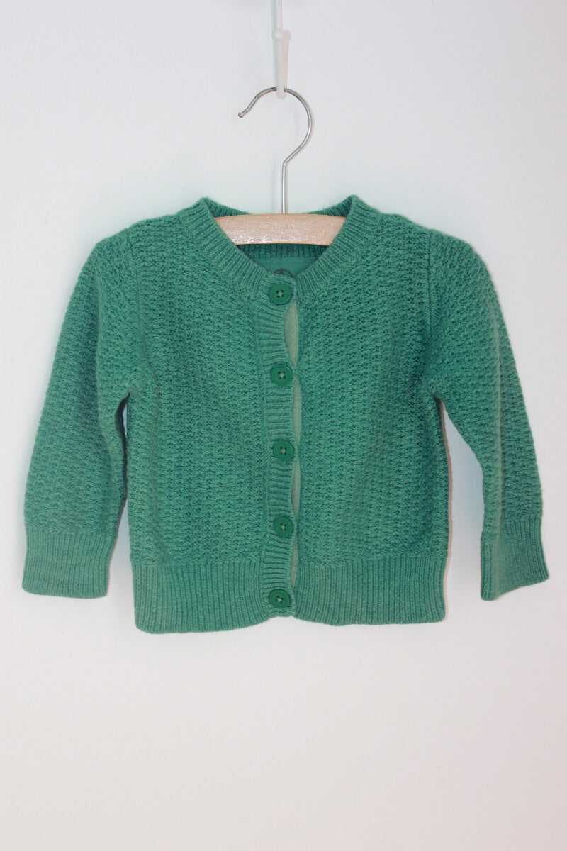 tweedehands groen vest maat in maat 80 voor een baby meisje van petit bateau