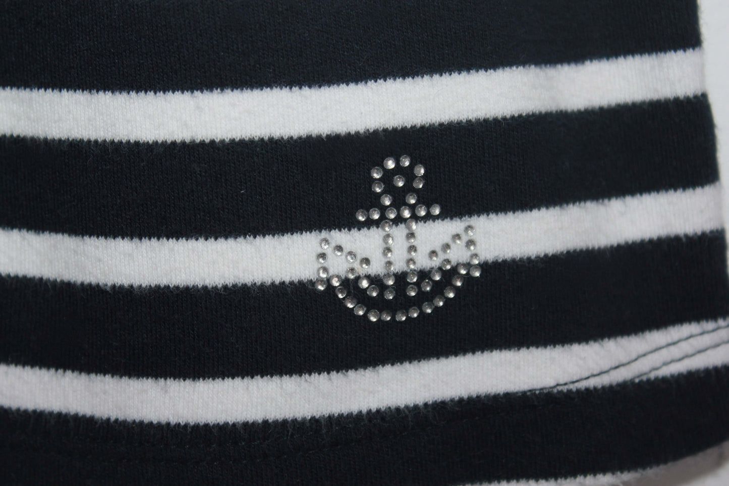 preloved donkerblauw en wit gestreept t-shirt maat 86 baby meisje van Les petits coeurs a la mer