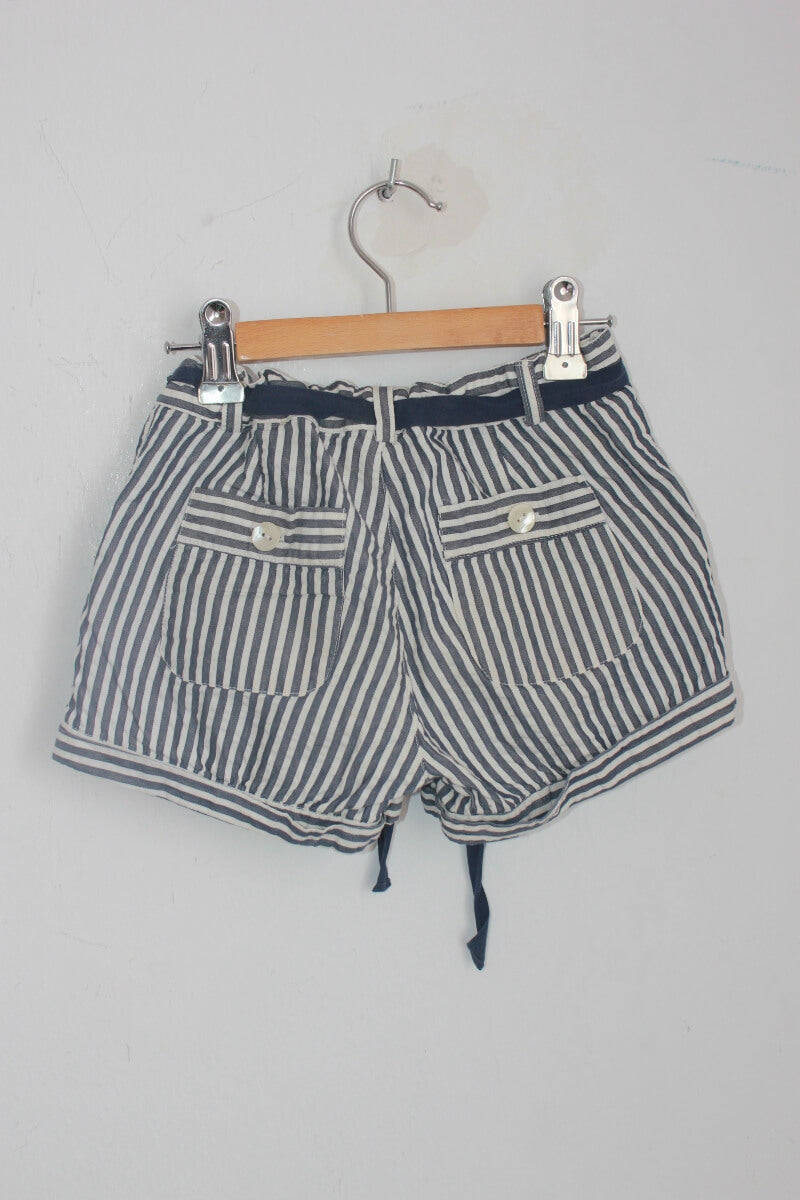 tweedehands donkerblauw wit gestreepte zomerse korte broek meisje maat 122 bonpoint