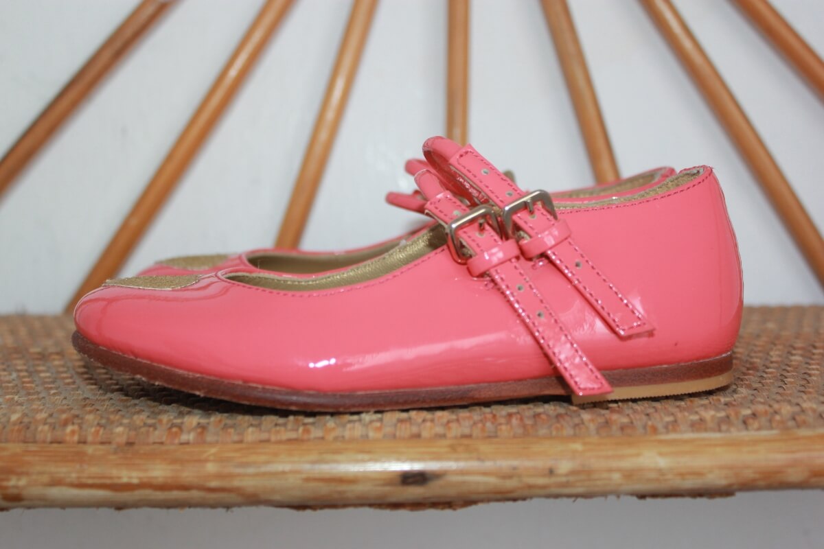 tweedehands roze schoenen met gouden hartjes maat 25 bonpoint