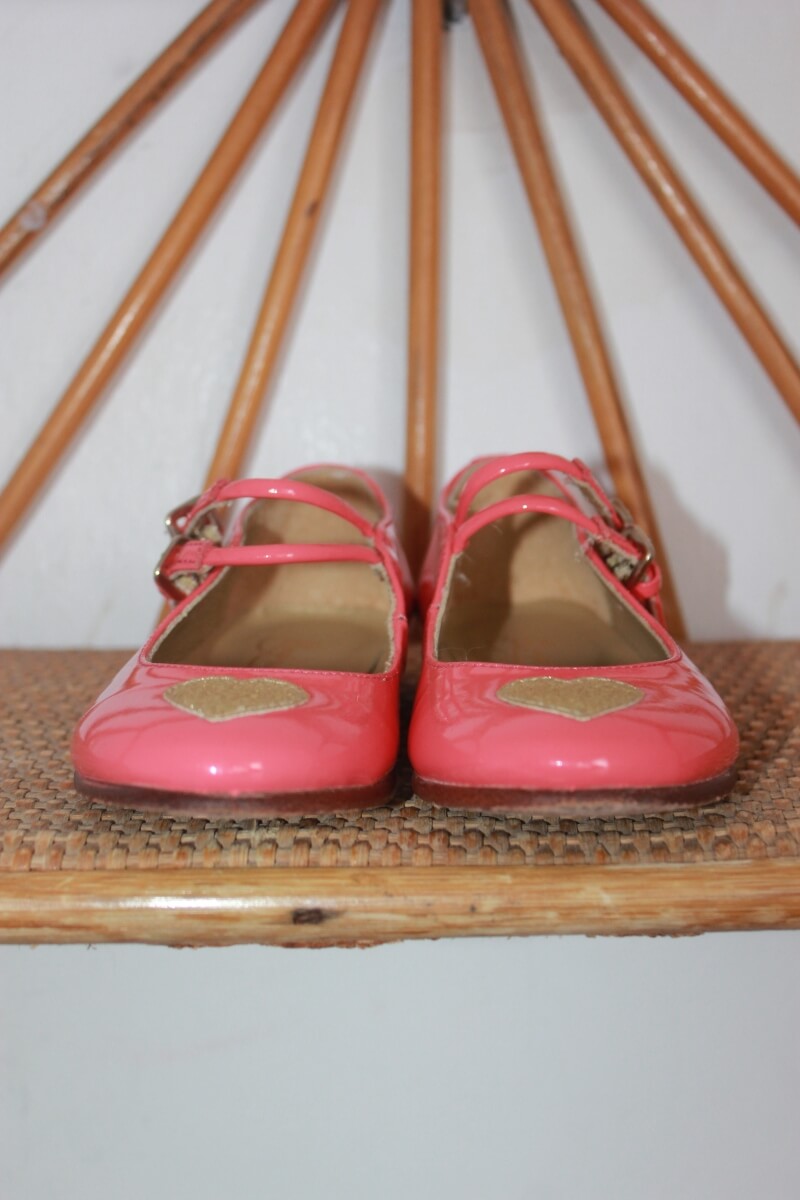 tweedehands roze schoenen met gouden hartjes maat 25 bonpoint
