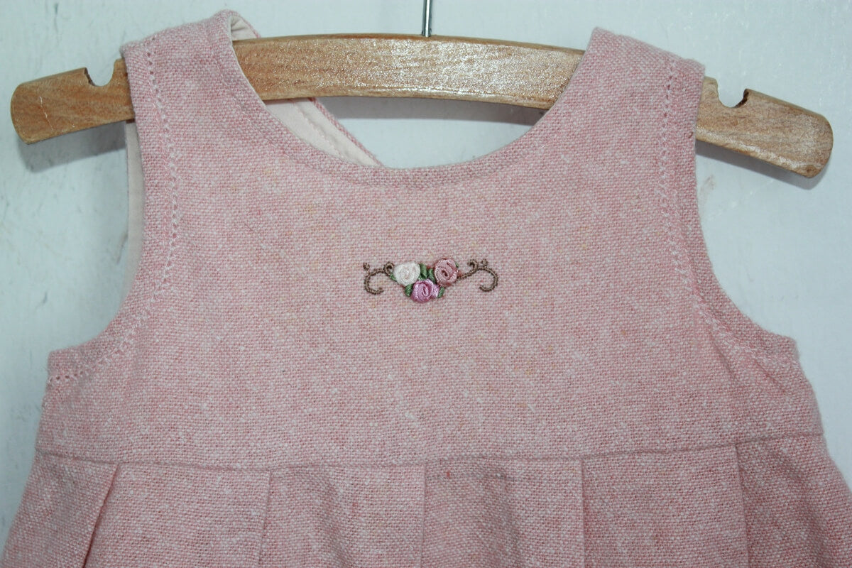 tweedehands winterse mouwloze roze jurk in maat 68 voor een baby meisje van jacadi