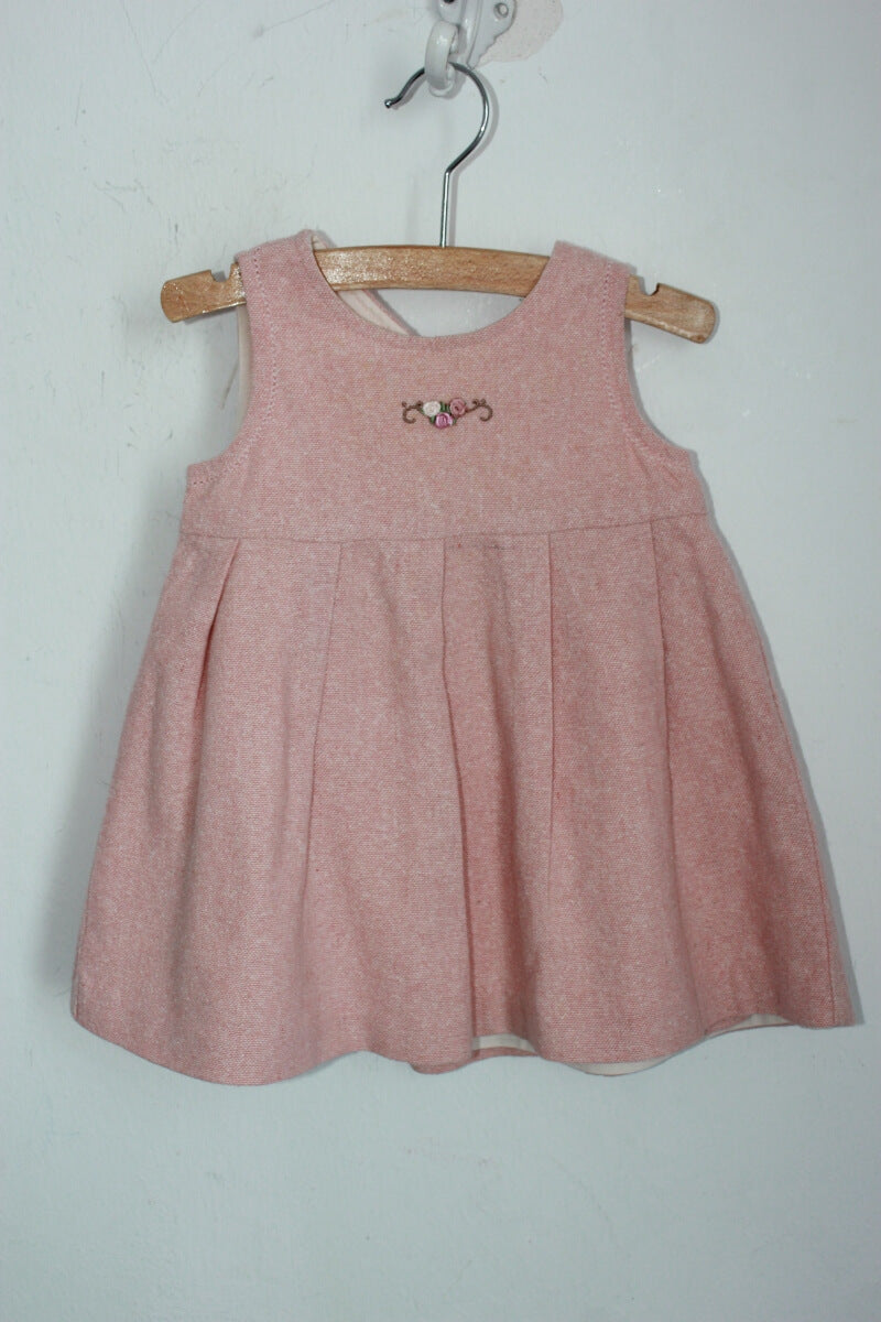 tweedehands winterse mouwloze roze jurk in maat 68 voor een baby meisje van jacadi