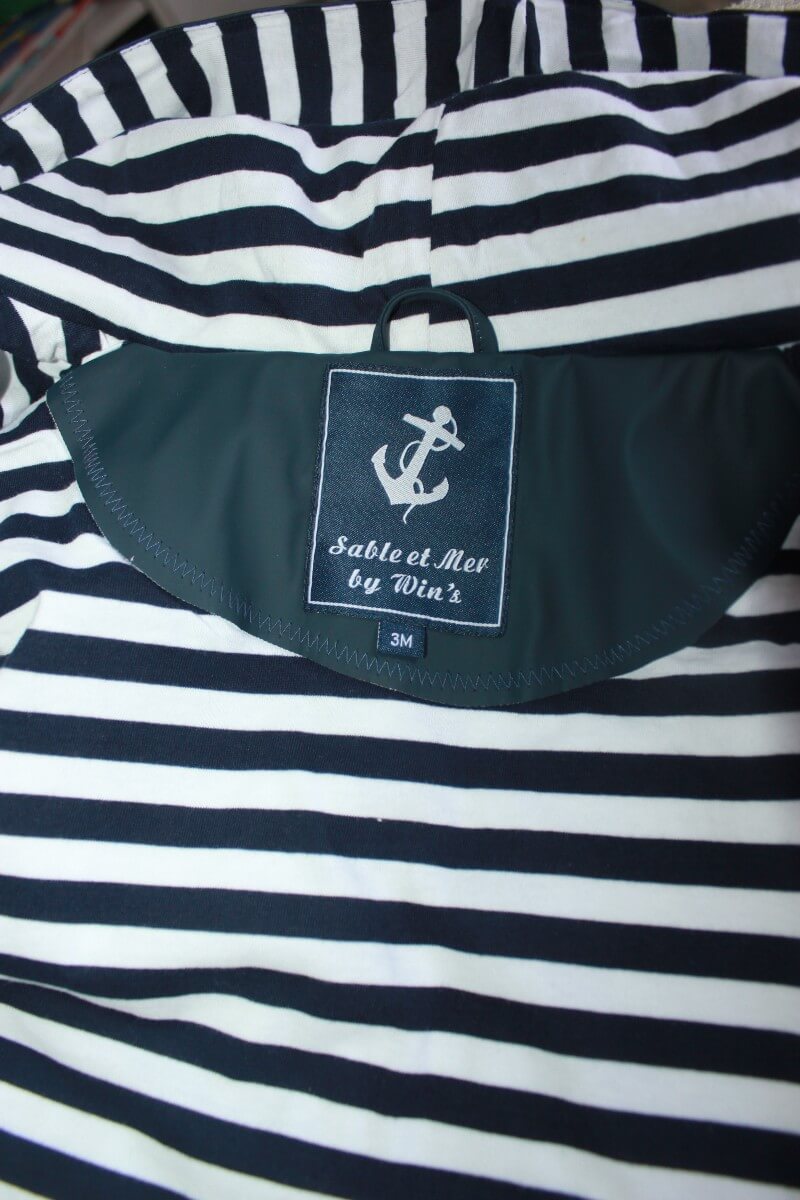 donkerblauw-witte-regencape-maat-62-baby-sable-et-mer
