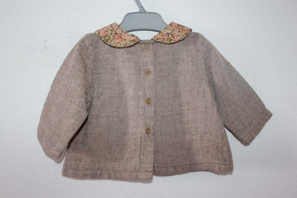 tweedehands bruine blouse met lange mouwen en liberty kraagje in maat 56 voor een baby meisje van jacadi