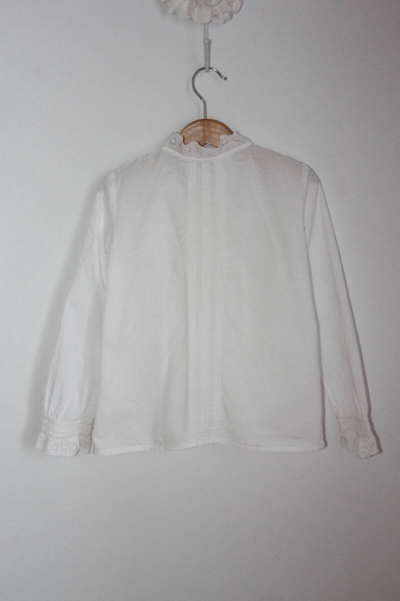 tweedehands ecru katoenen blouse met kant en lange mouwen van bonpoint in maat 122