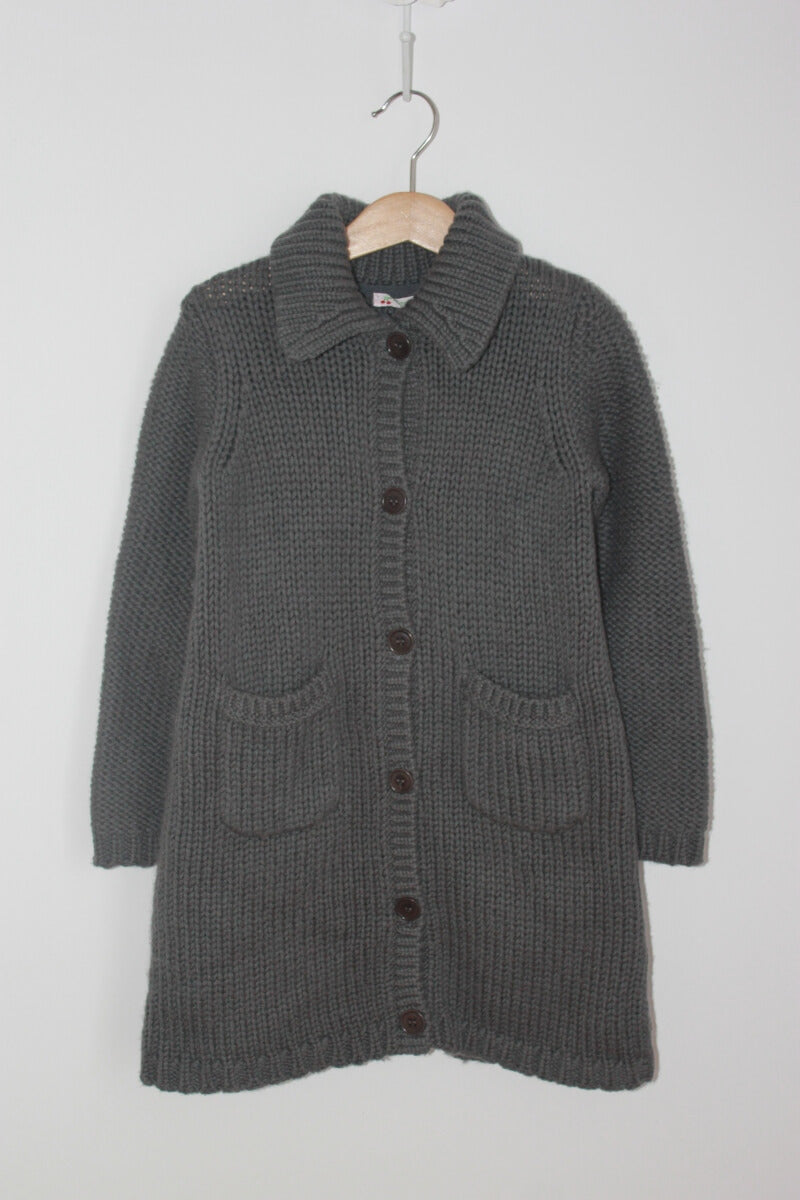 tweedehands warm grijs lang vest van bonpoint in maat 128 voor een meisje