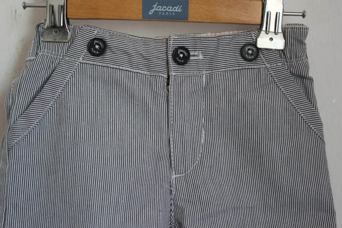 tweedehands katoenen donkerblauw met wit gestreepte lange broek in maat 68 voor een baby jongen van jacadi