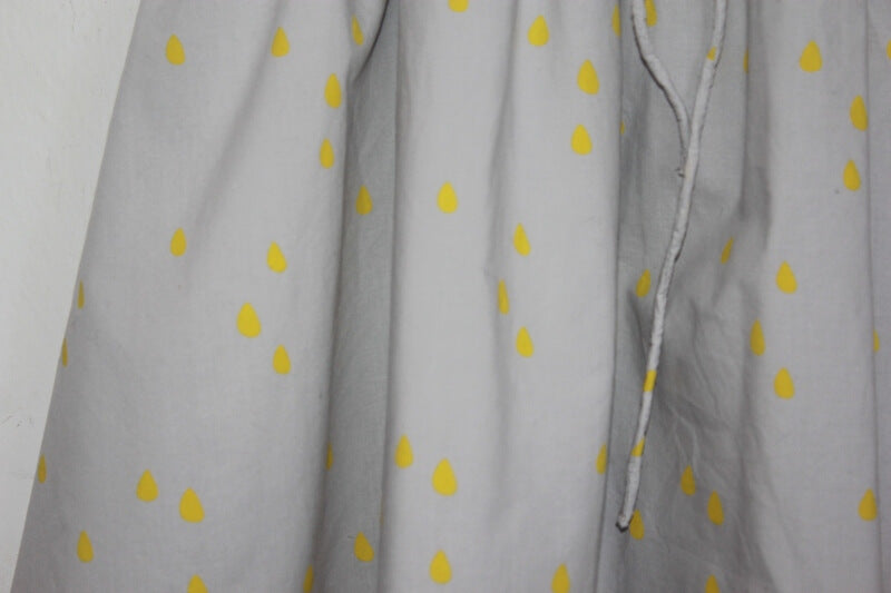Tweedehands lichtgrijs met gele rok in maat 134-140 van iris de mouy x monoprix