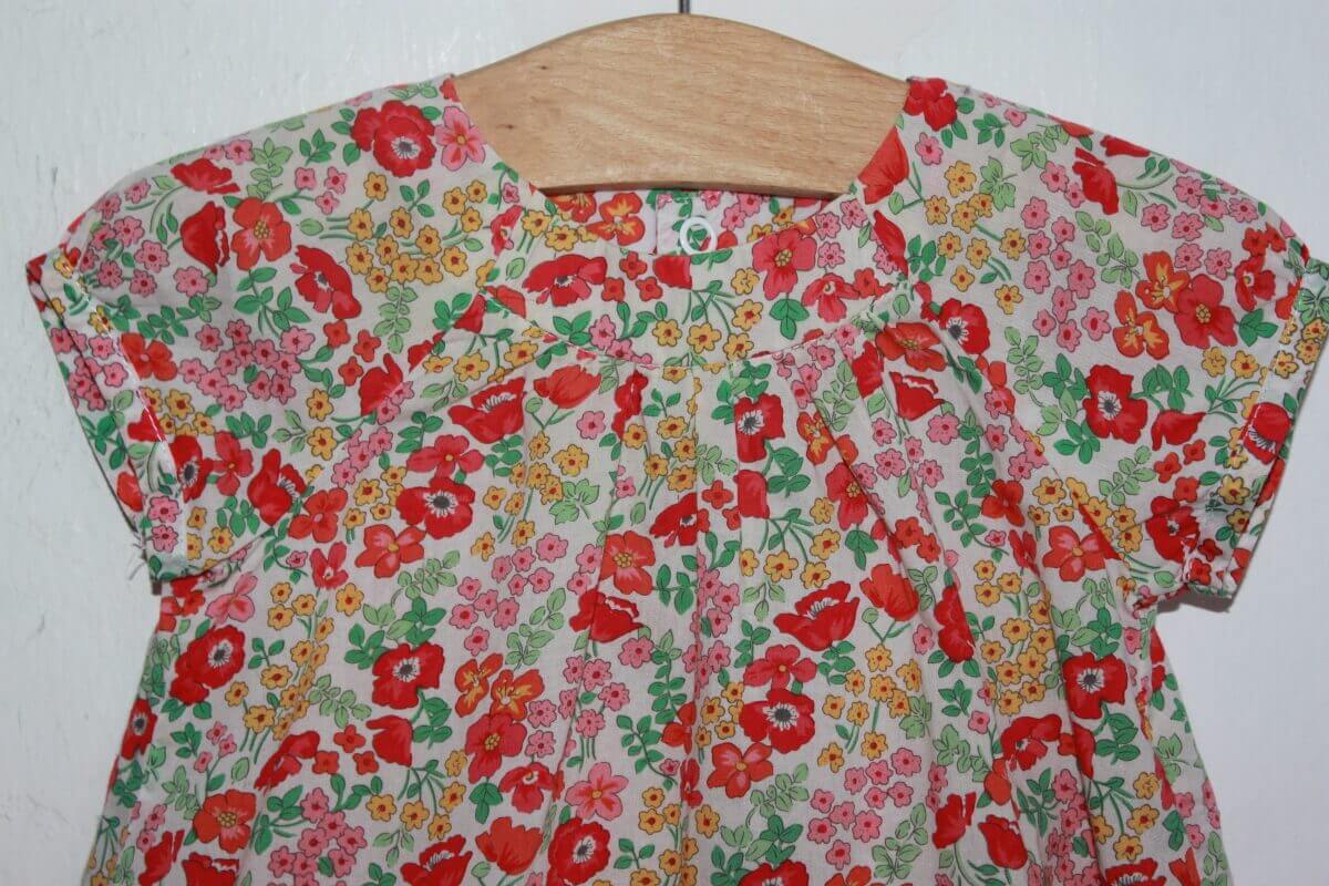 tweedehands katoenen zomerse liberty jurk met korte mouwen in maat 68 voor een baby meisje van jacadi