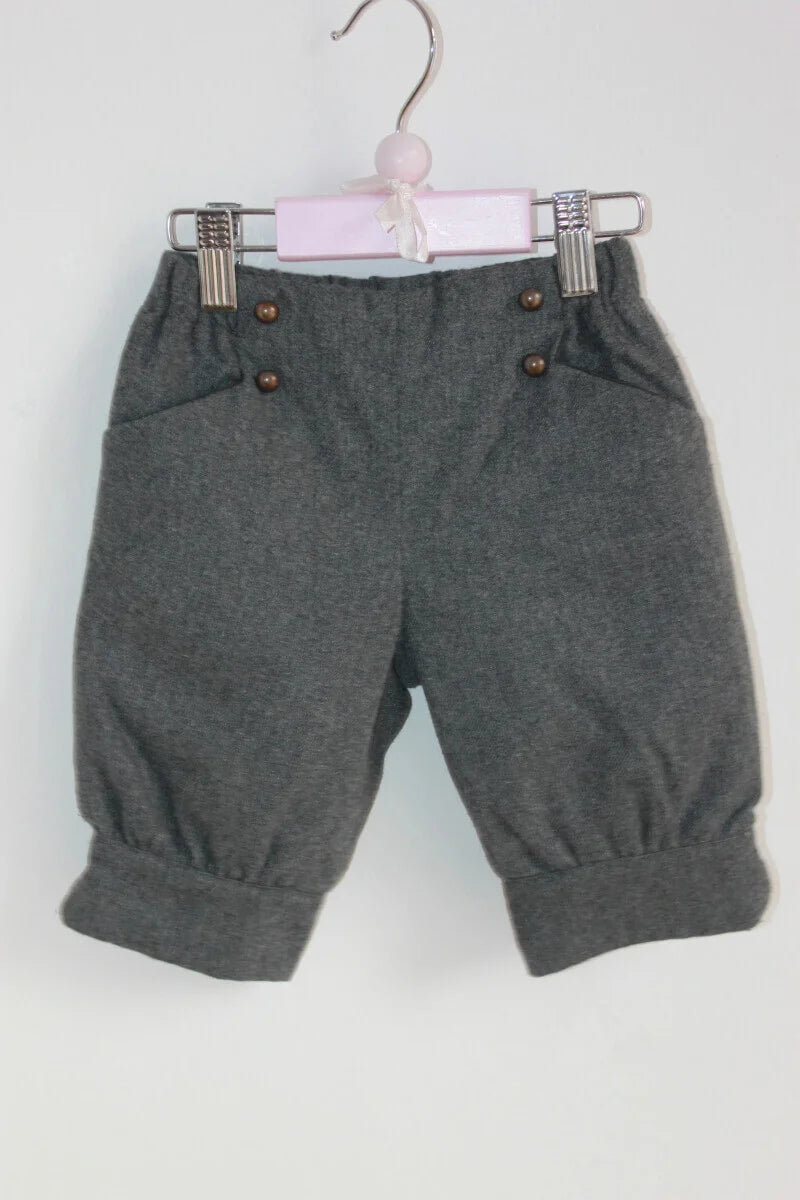 tweedehands donkergrijze winterse korte broek van jacadi in maat 80 voor een baby meisje