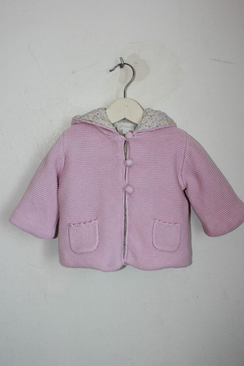 preloved katoenen roze gebreid jasje met capuchon in maat 56 van jacadi