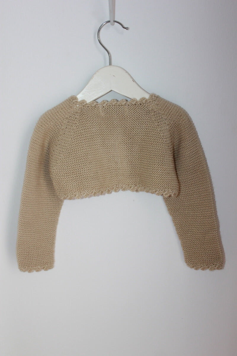 tweedehands beige bolero vestje van marta y paula in maat 68 voor een baby meisje