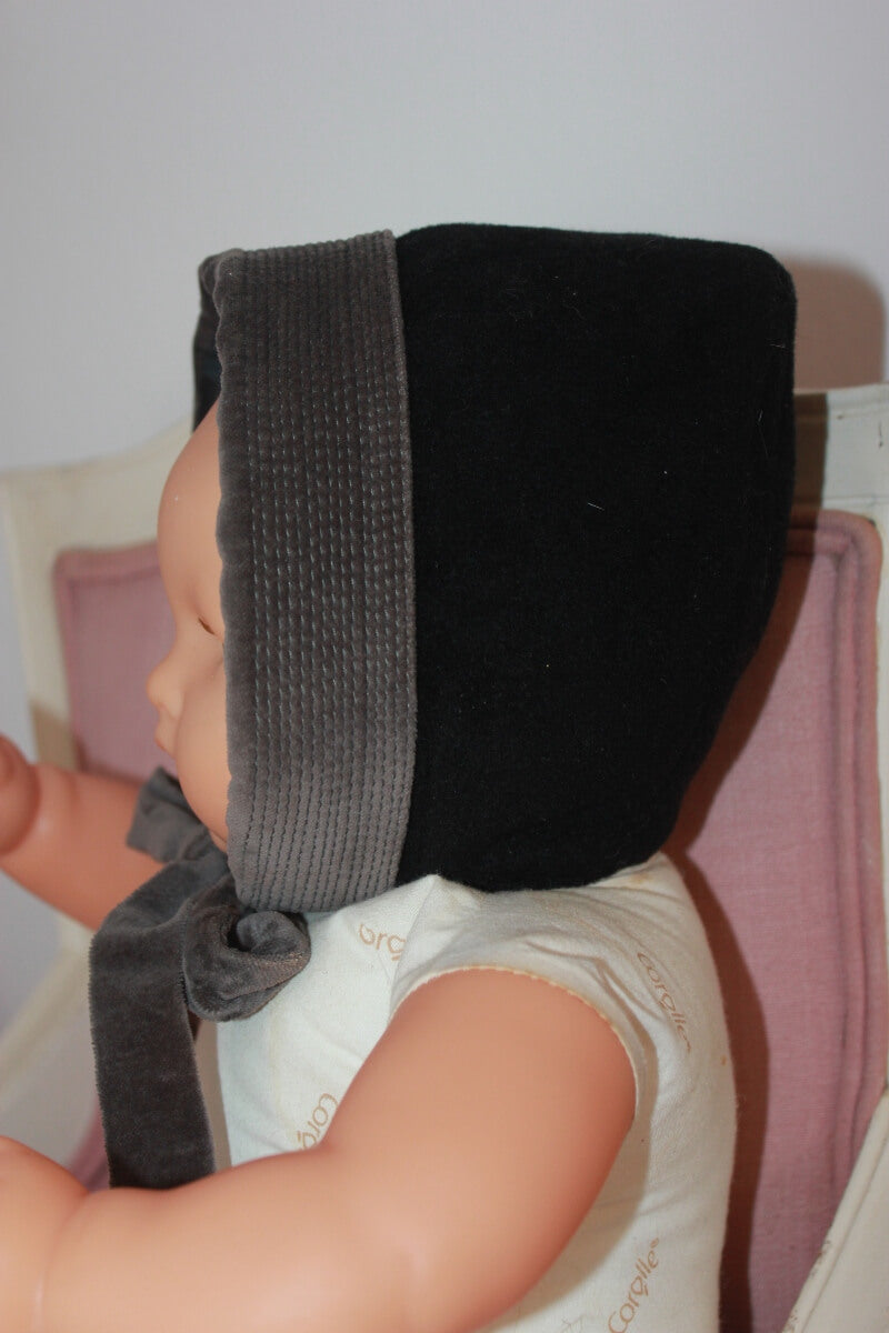 tweedehands zwart met grijze muts in maat 62-68 van pamela voor een baby meisje
