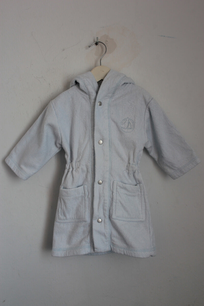 tweedehands unisex katoenen lichtblauwe badjas in maat 74 van petit bateau