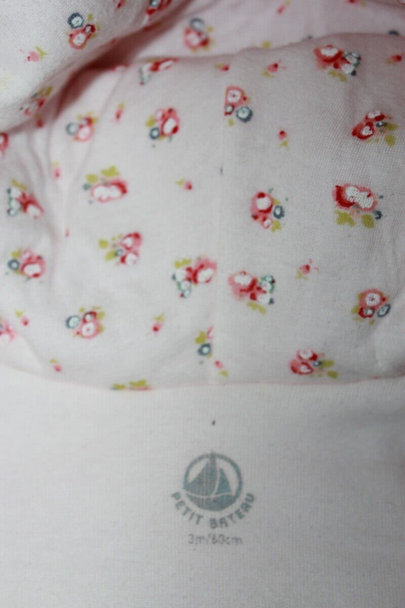 tweedehands katoenen zachte corduroy roze jas met capuchon en gebloemde voering in maat 62 van petit bateau