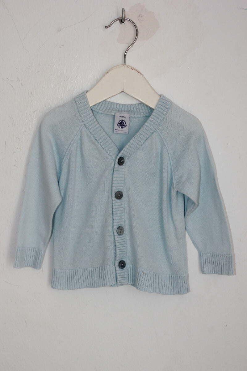 Tweedehands katoenen zomers lichtblauw vest in maat 68 voor een baby jongen van petit bateau