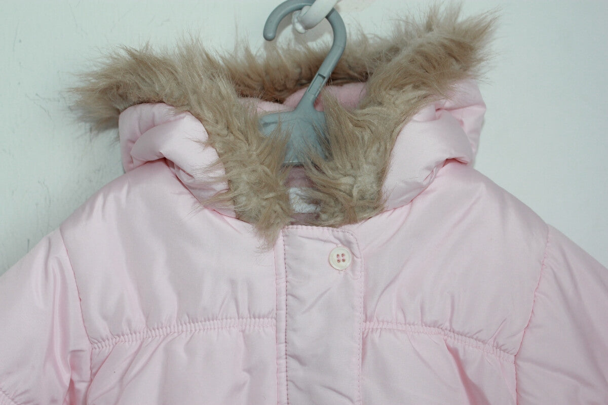 tweedehands roze winterjas met capuchon in maat 74 voor een baby meisje van jacadi