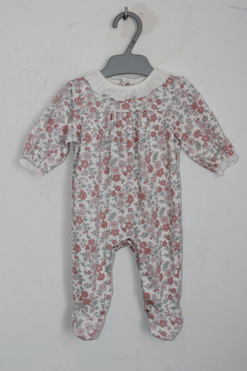 tweedehands gebloemde playsuit in multicolour met een volantkraagje in maat 56 van unit
