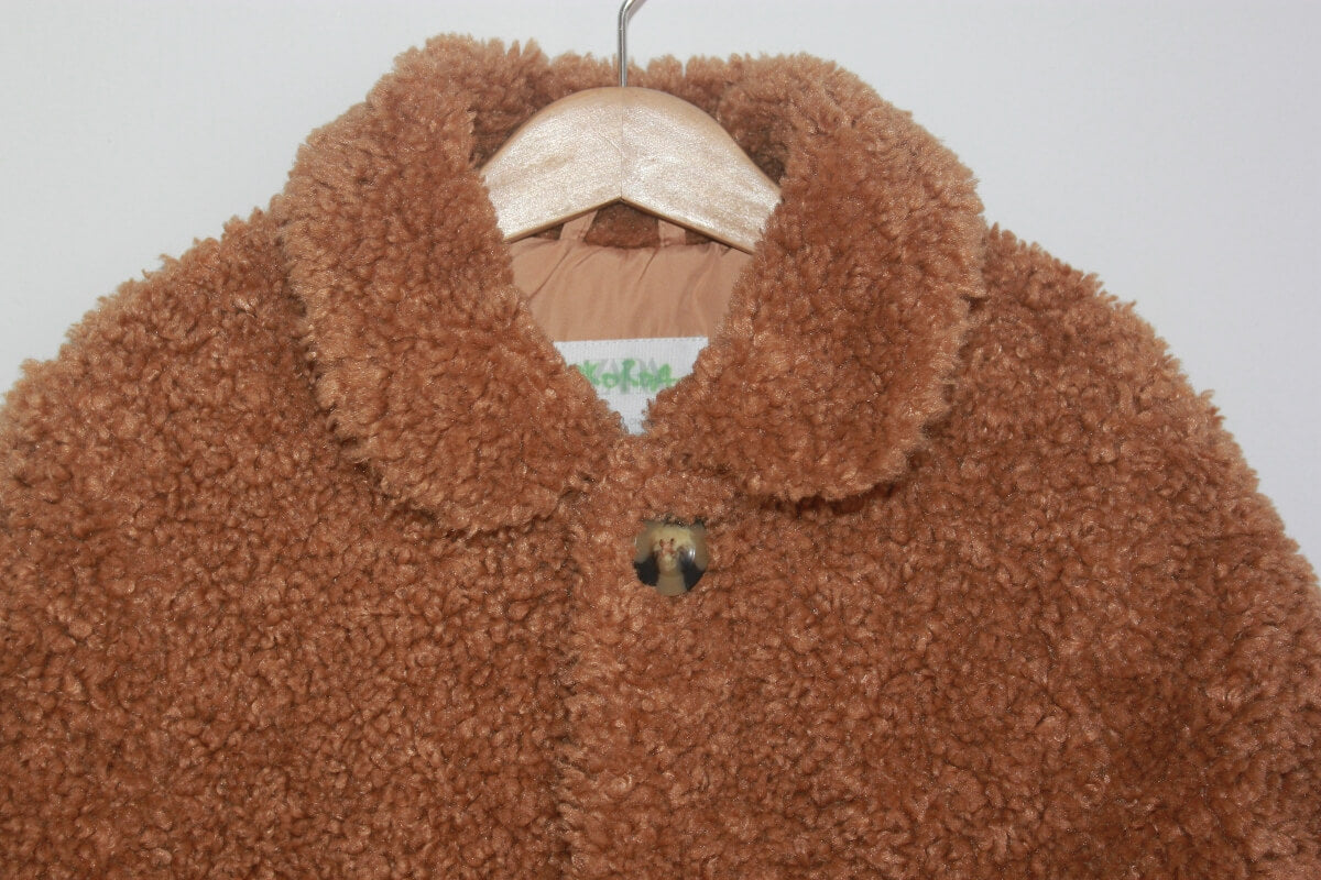 tweedehands lichtbruine faux fur jas in maat 140 voor een meisje van zara