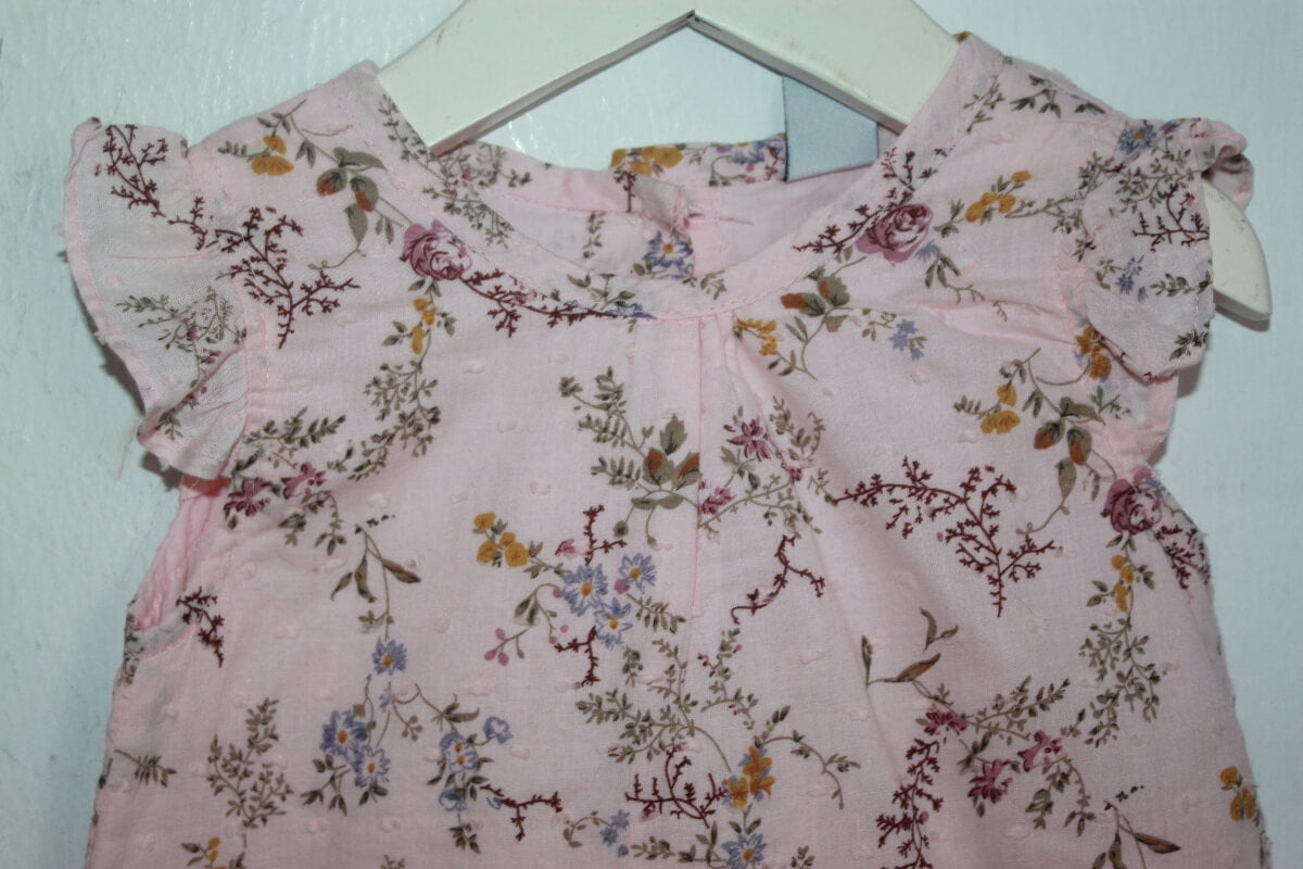 tweedehands katoenen mouwloze roze jurk met bloemenprint in multicolour maat 68 van zara