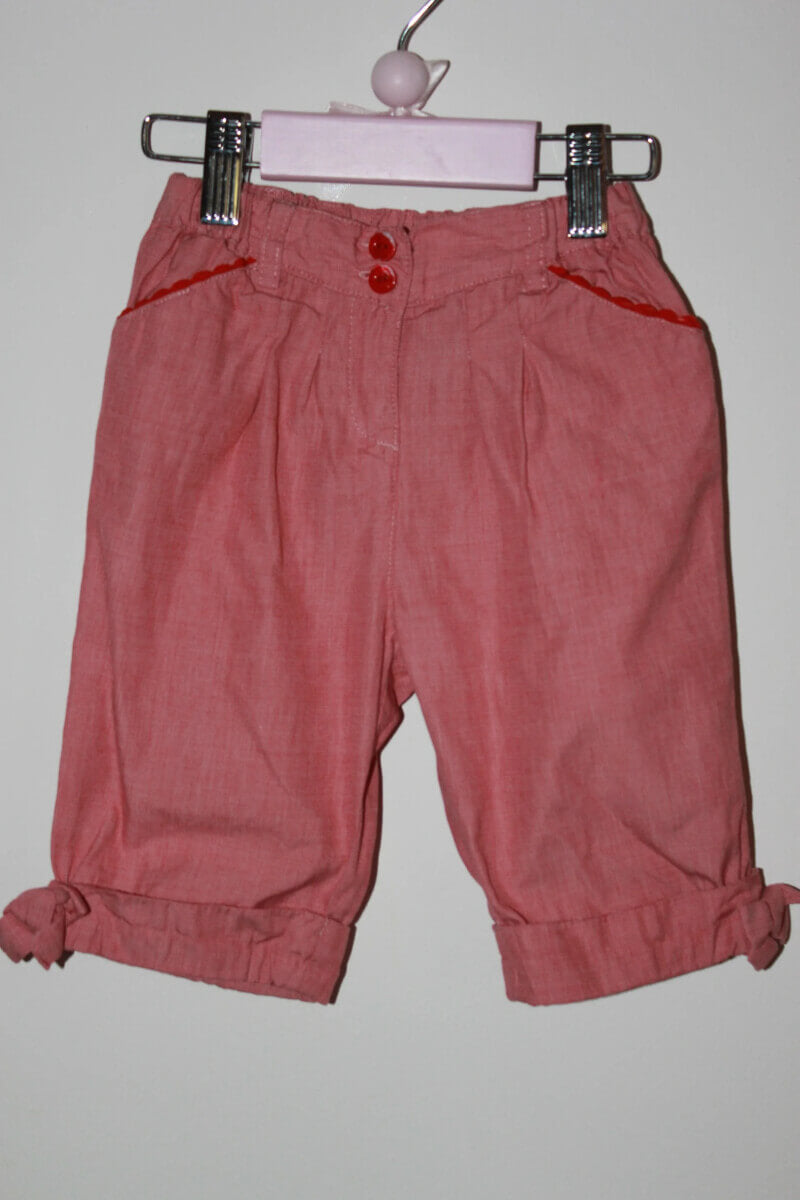 tweedehands katoenen zomerse koraalrode capribroek in maat 80 van jacadi voor een baby meisje