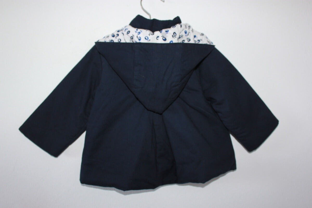 tweedehands katoenen donkerblauw met witte zomerse jas van jacadi in maat 68 voor een baby meisje