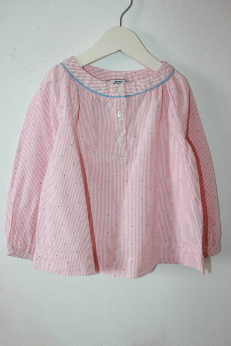 tweedehands koraalroze met wit en lichtblauwe katoenen blouse met lange mouwen van jacadi in maat 86 voor een baby meisje