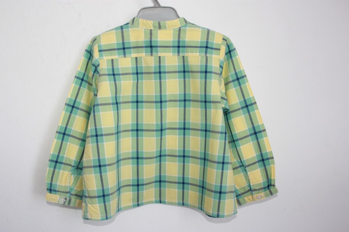 tweedehands-zomers-geel-groen-blauw-wit-geruit-overhemd-lange-mouwen-maat-80-baby-jongen-bonpoint