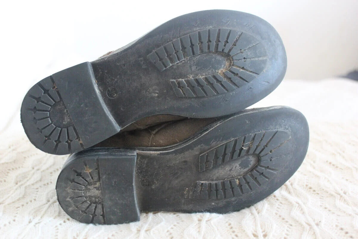 tweedehands-kaki-suede-korte-laarzen-maat-33-meisje-bonpoint