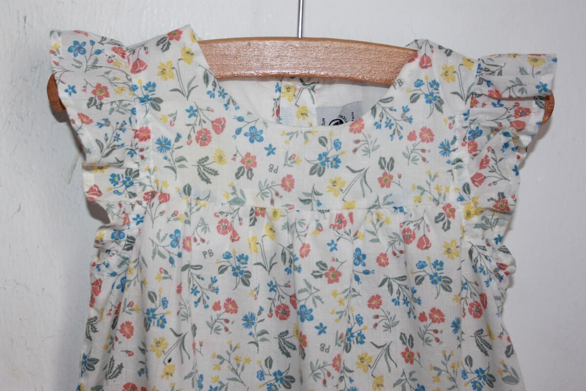 tweedehands-gebloemd-kort-zomers-pakje-maat-68-petit-bateau