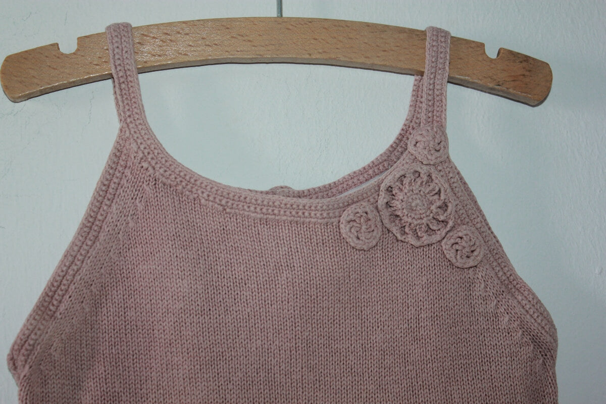 tweedehands-bruinroze-gebreid-zomers-topje-maat-104-meisje-floriane