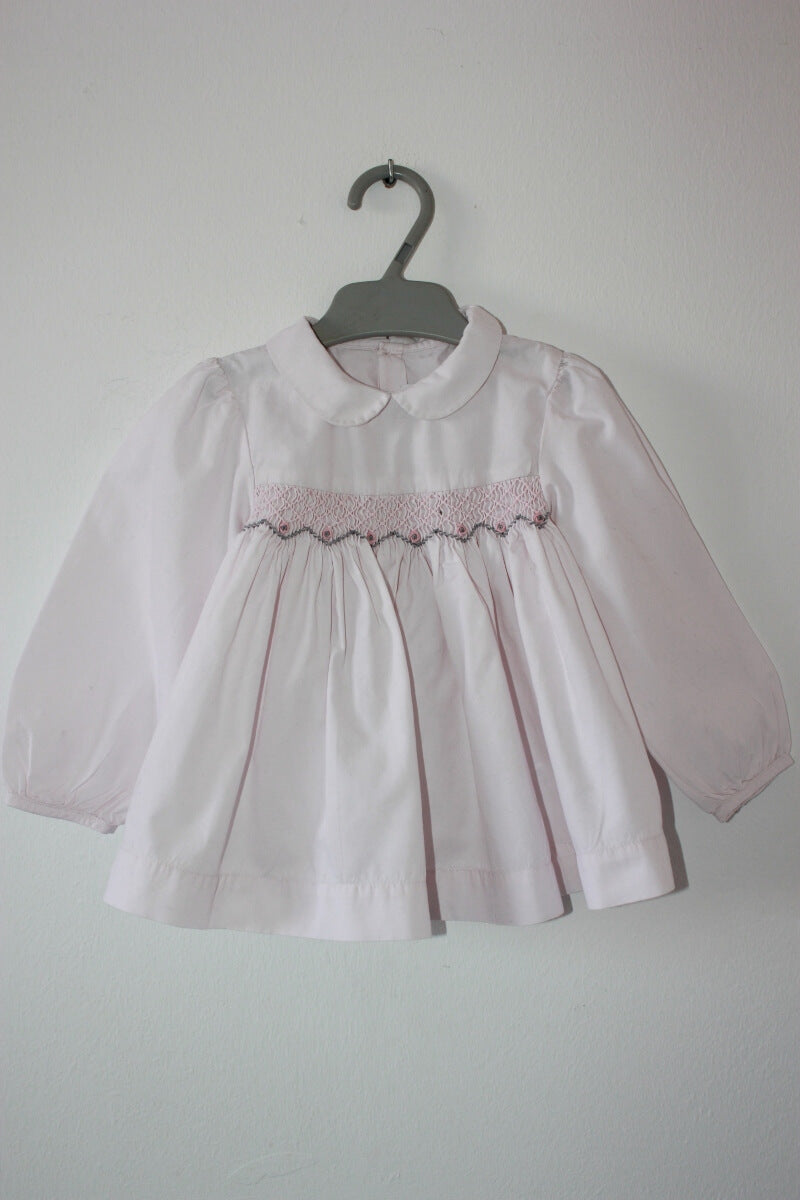 tweedehands lichtroze katoenen gesmokte jacadi blouse met lange mouwen in maat 74 voor een baby meisje
