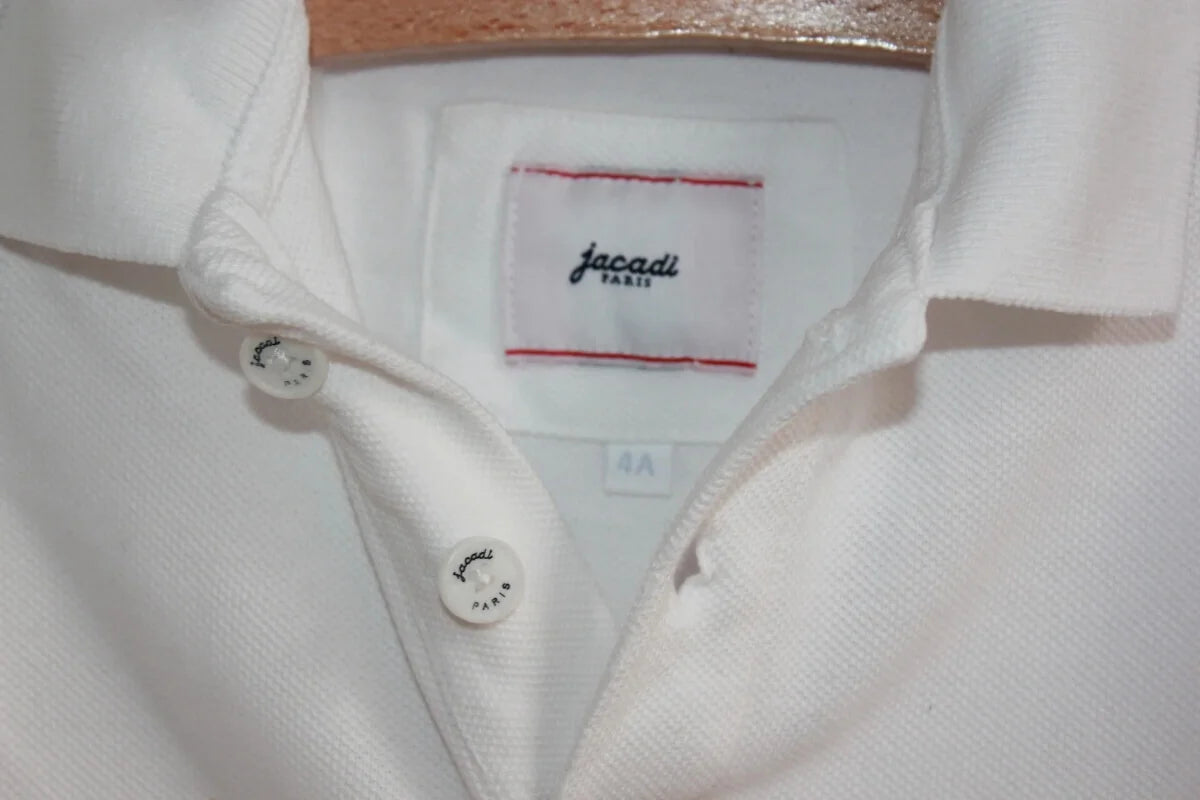 tweedehands wit katoenen poloshirt van jacadi met korte mouwen in maat 104 voor een jongen