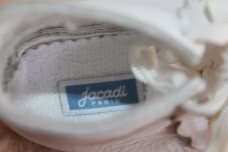 tweedehands unisex witte leren babyschoentjes van jacadi in maat 17