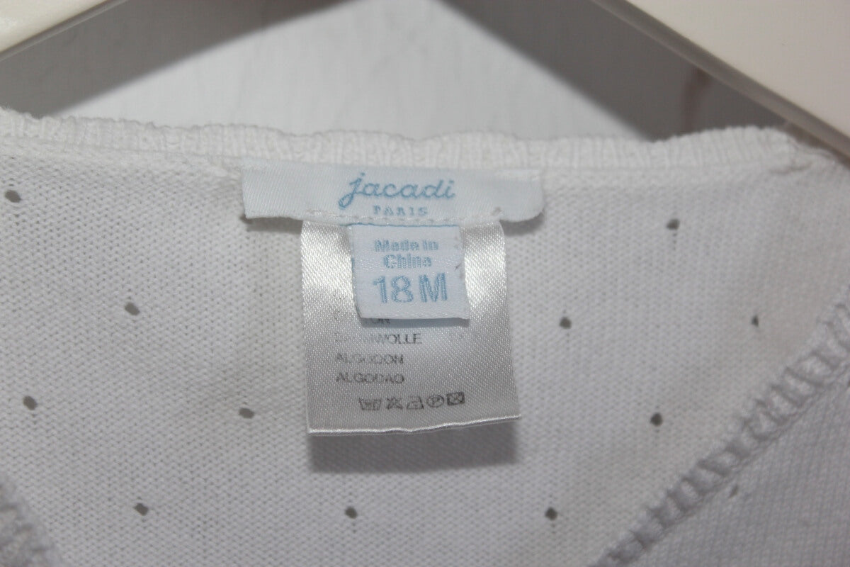 tweedehands wit katoenen vest van jacadi met lange mouwen in maat 80 voor een baby meisje