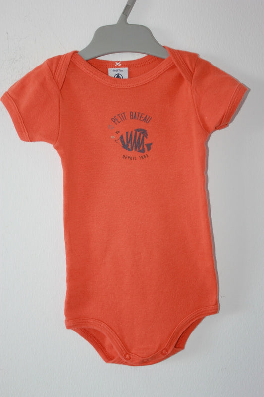 preloved unisex katoenen oranje romper met korte mouwen van petit bateau in maat 68
