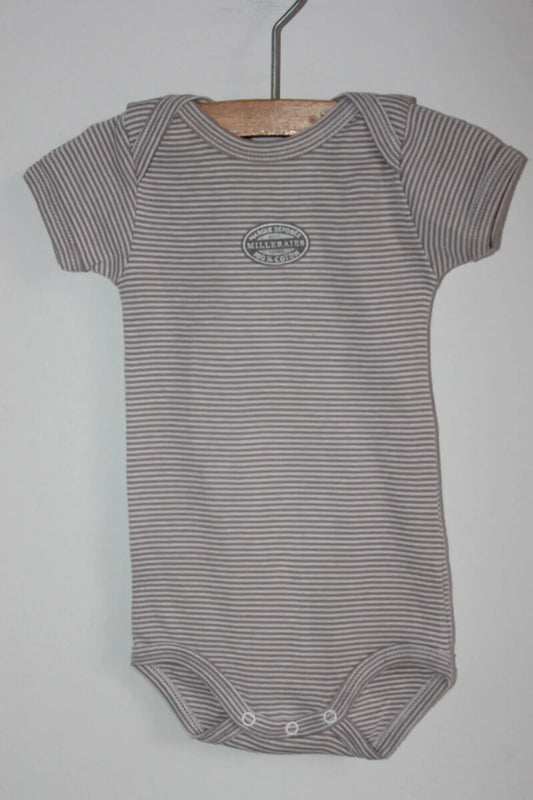 preloved katoenen unisex grijs met wit gestreepte romper met korte mouwen van petit bateau in maat 62