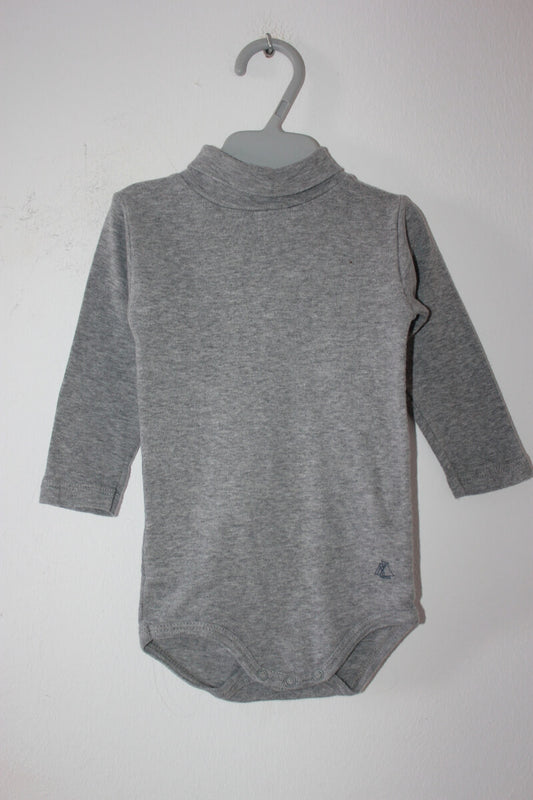 preloved unisex katoenen grijze romper met rolkraag en lange mouwen van petit bateau in maat 68