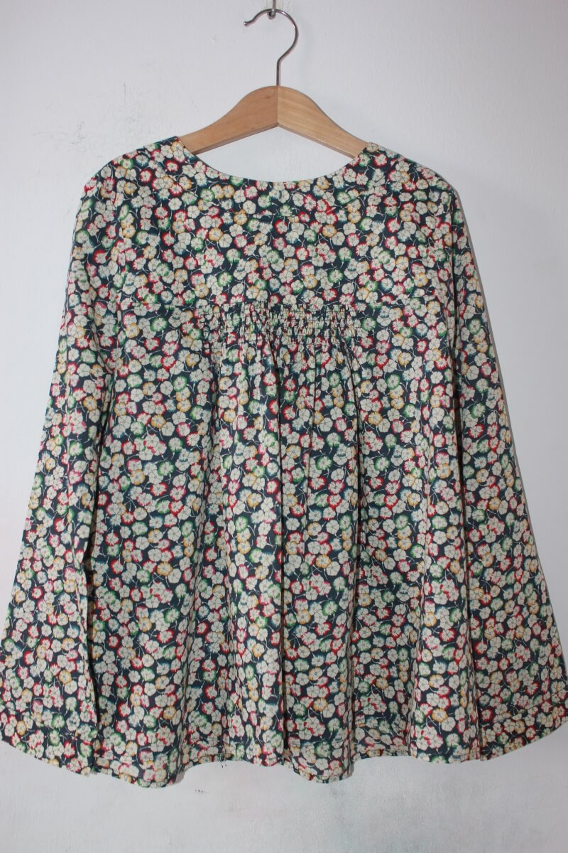 tweedehands katoenen gesmockte liberty blouse in multicolour met lange mouwen van bonpoint, maat 146-152