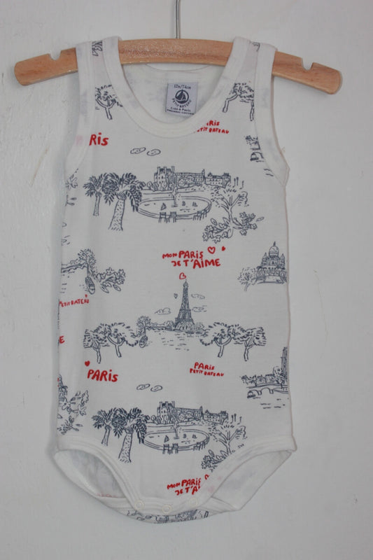 tweedehands unisex katoenen mouwloze romper in wit, grijs en rood, maat 74 van petit bateau