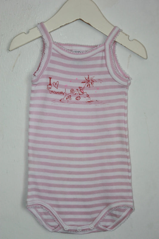 tweedehands mouwloze roze en wit gestreepte romper in maat 68 van petit bateau