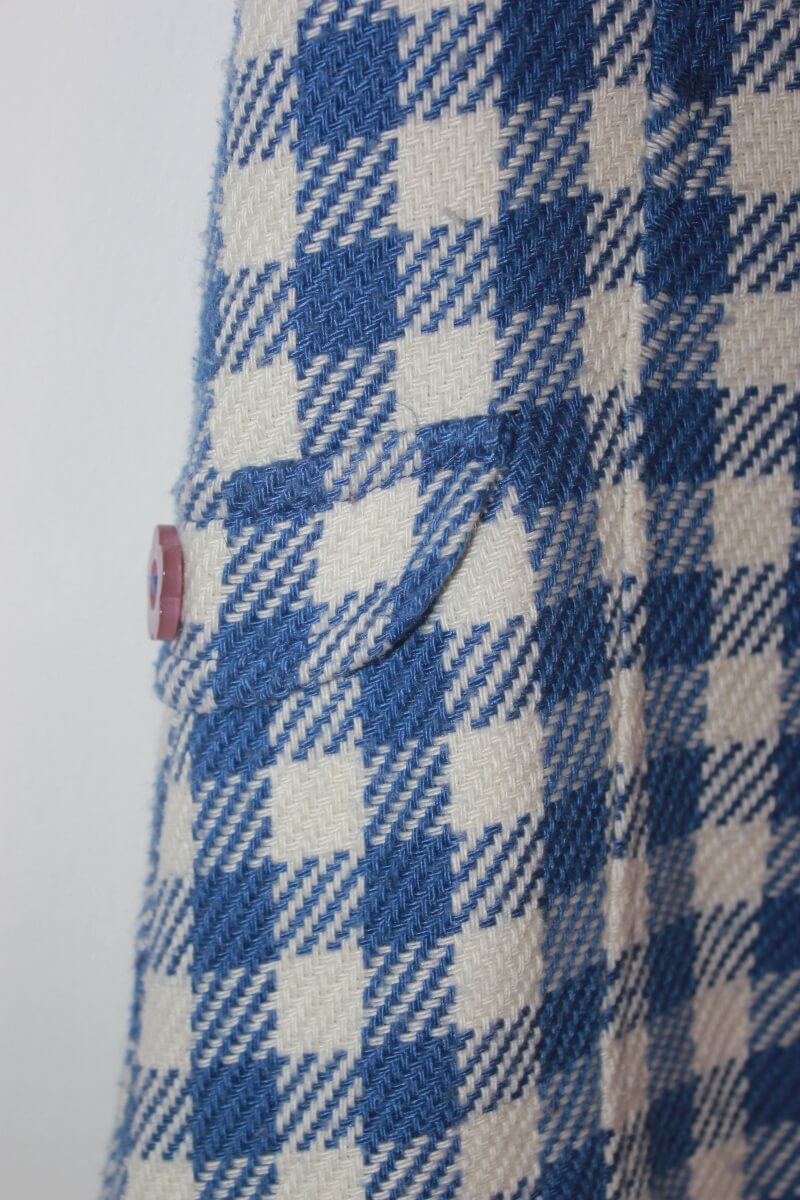 tweedehands mouwloze blauw met ecru geruite winterse jurk van the children´s place in maat 74